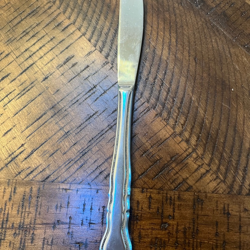 Reed & Barton Revacraft Korea Dinner Knife carriage pattern